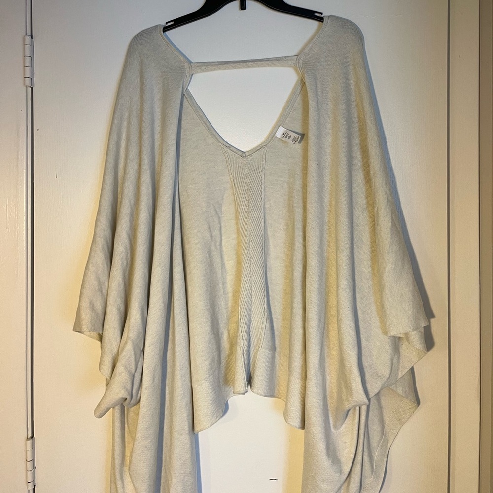 Lululemon Short Sleeve Shaw/Wrap/Cardigan Sweater O/S